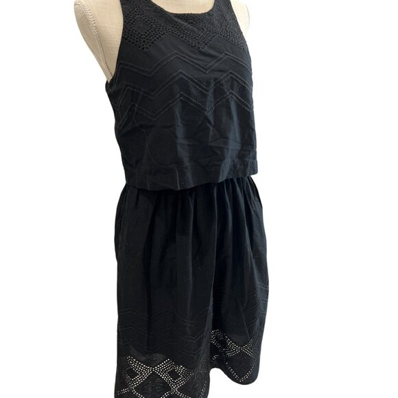 Gap Black Sleeveless Embroidered Crochet Sundress With Geometric Design Size 4 C - Picture 3 of 12